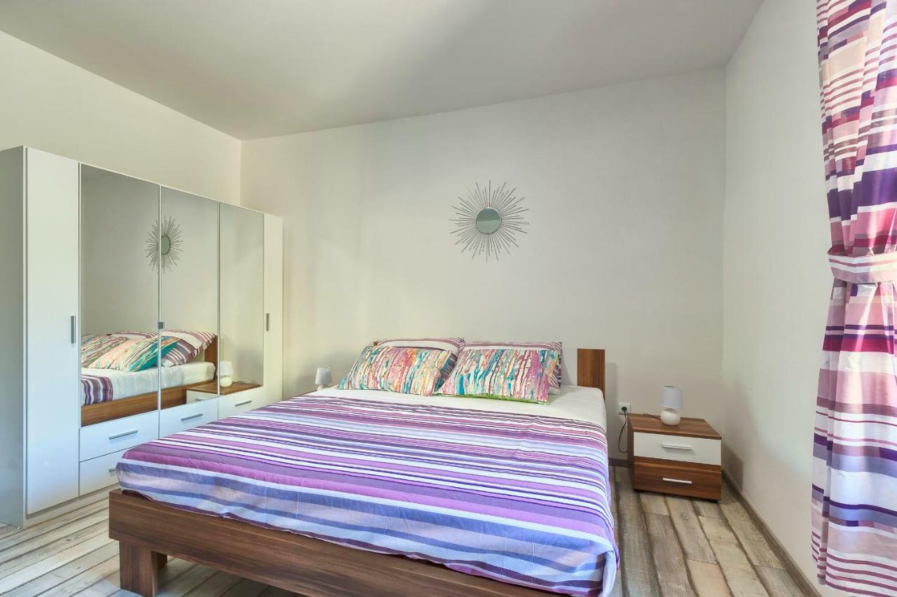 Apartment Amfiteatar Moris Pula Extérieur photo